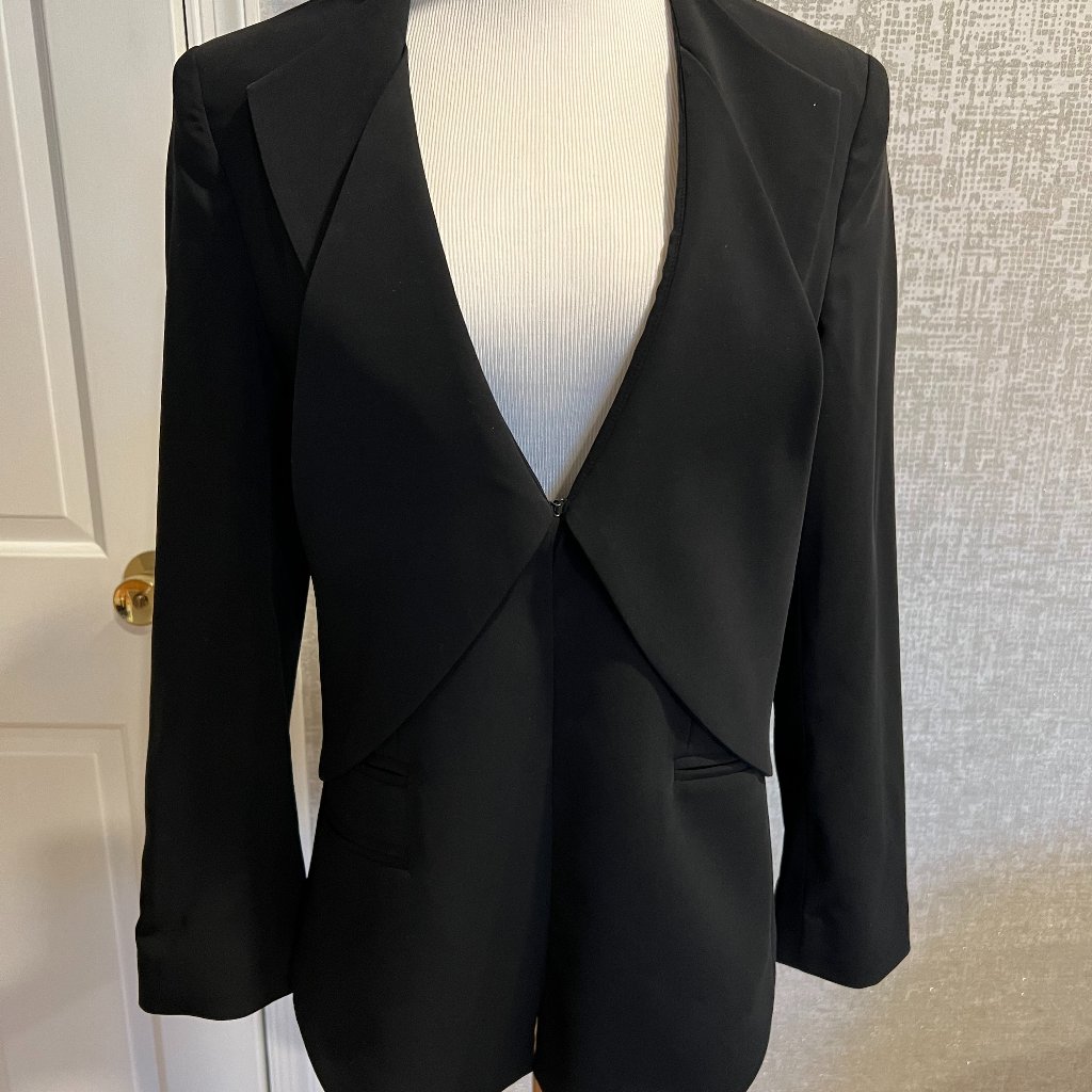 Alice + Olivia Black Tailored Blazer